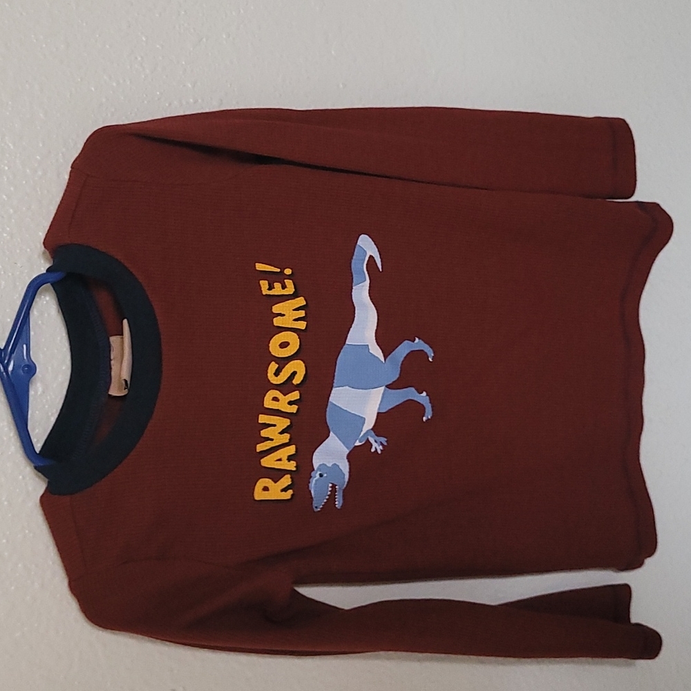Clothes - Picture 4 of 10